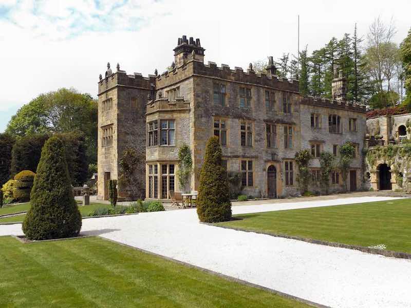 A Guide To The Historic Houses And Castles Of Derbyshire - Holme Hall